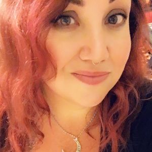 Meet your Posher, Carla